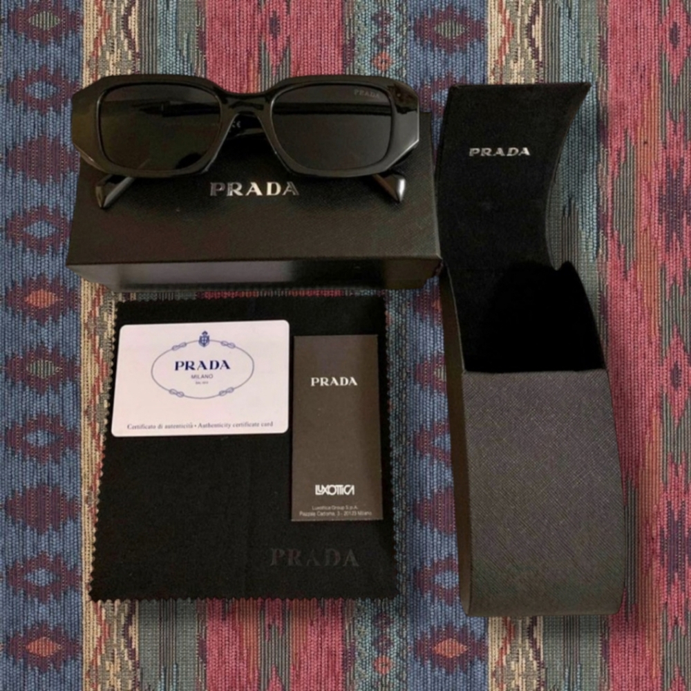 New\Enchanting Black Sunglasses